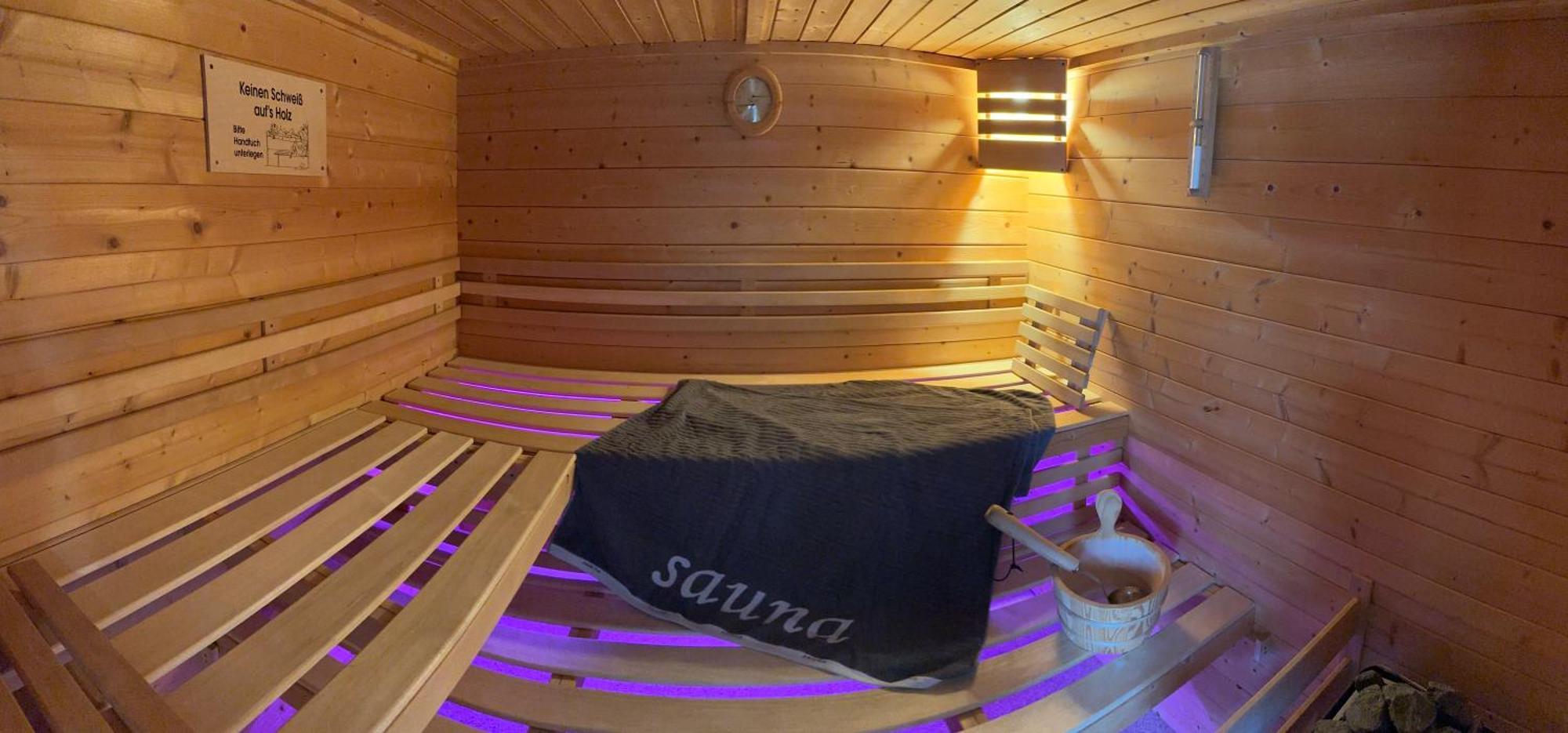 Ferienwohnung Schlossblick - 4 Sterne Sauna Pool Whirlpool Exklusiv Braunfels Exterior foto